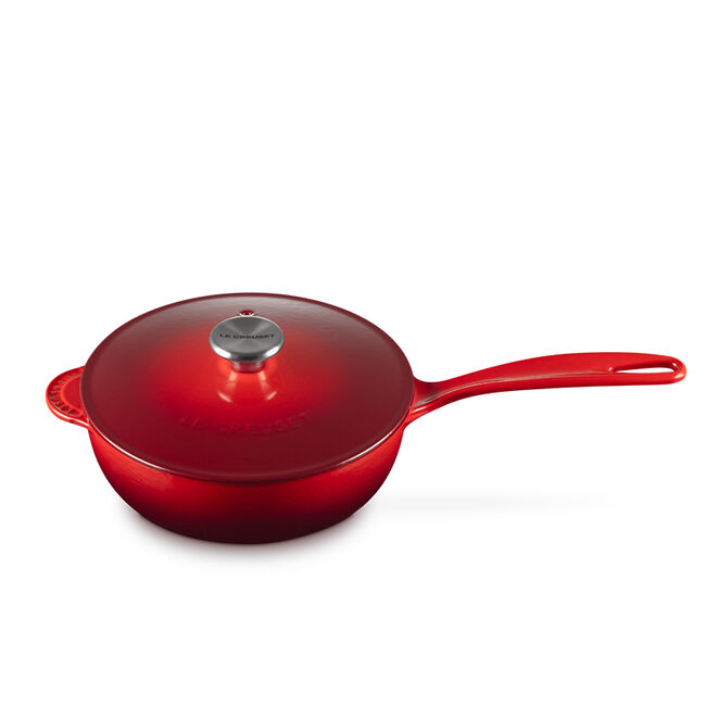 Le Creuset 2.1L Cherry Red / Cerise Saucier (21 cm)